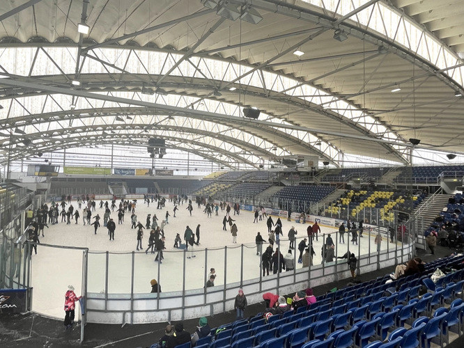 Eislaufen Chemnitz  Galerie 25