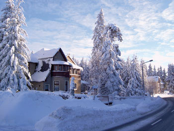 Haus-im-Winter