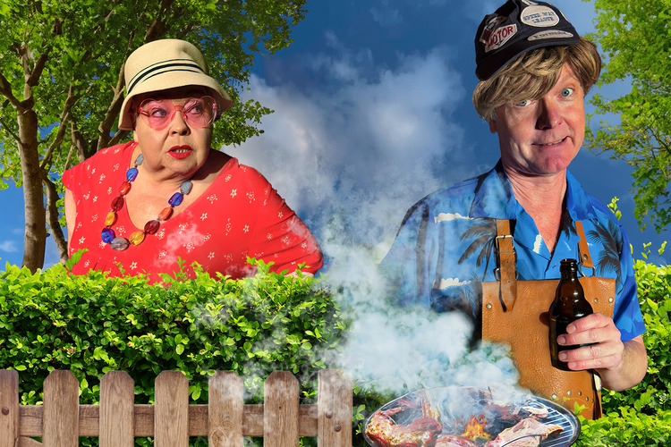 Zwei Personen in einen unechten Garten bearbeitet.
