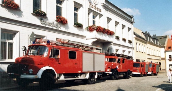 Feuerwehrautos bereit zur Fahrt