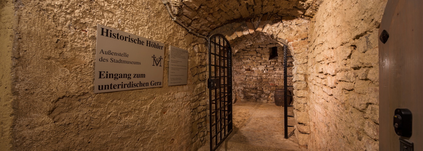 Eingang zu den Museumshöhlern, die sich unter der Innenstadt befinden.