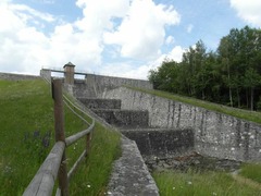Sperrmauer der Weidatalsperre